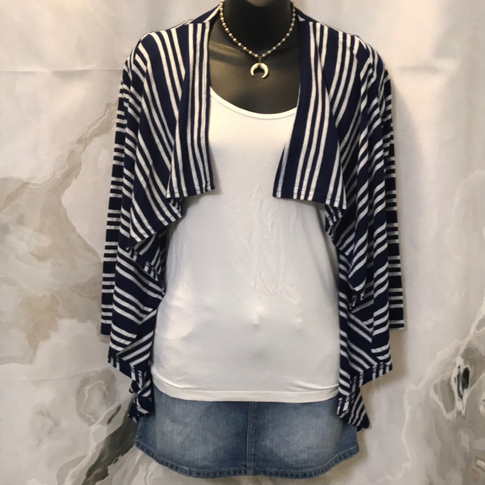 💥3/$15💥Cute Cardigan